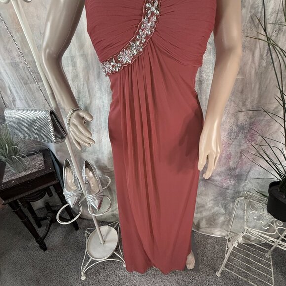 📌 One-Shoulder Draped Chiffon Beaded Plated Bodice Gown Deep Back Neckline - Picture 5 of 16